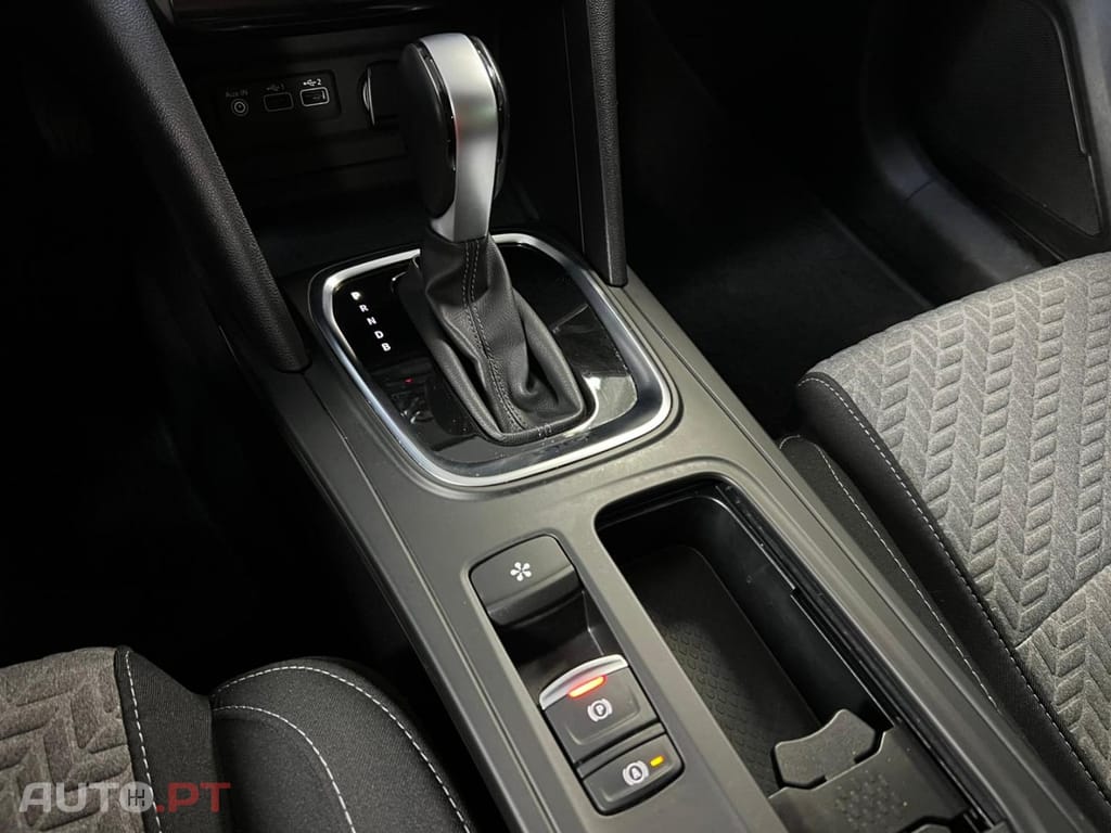 Renault Mégane 1.6 E-Tech Híbrido Plug-In 160 Limited ST