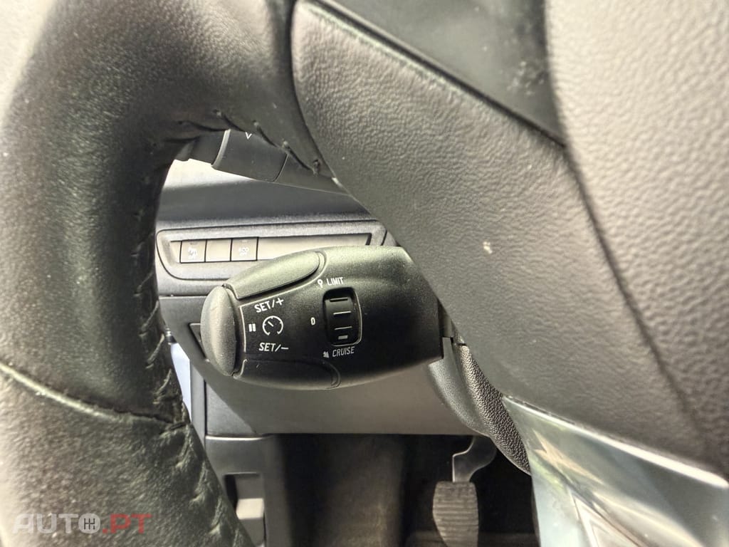 Peugeot 208 1.2 PureTech Signature