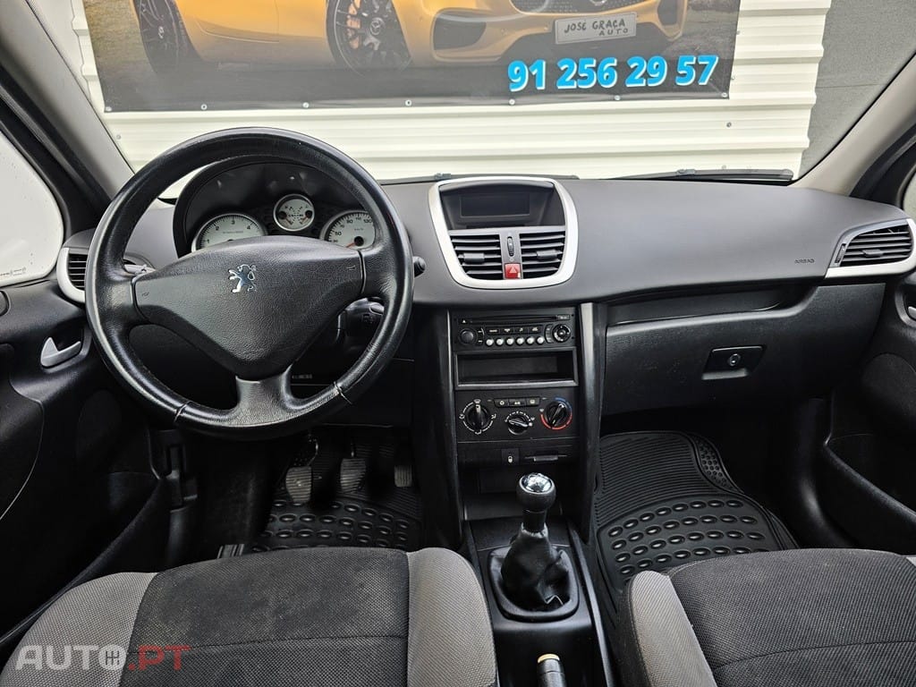 Peugeot 207 1.4 HDi Premium