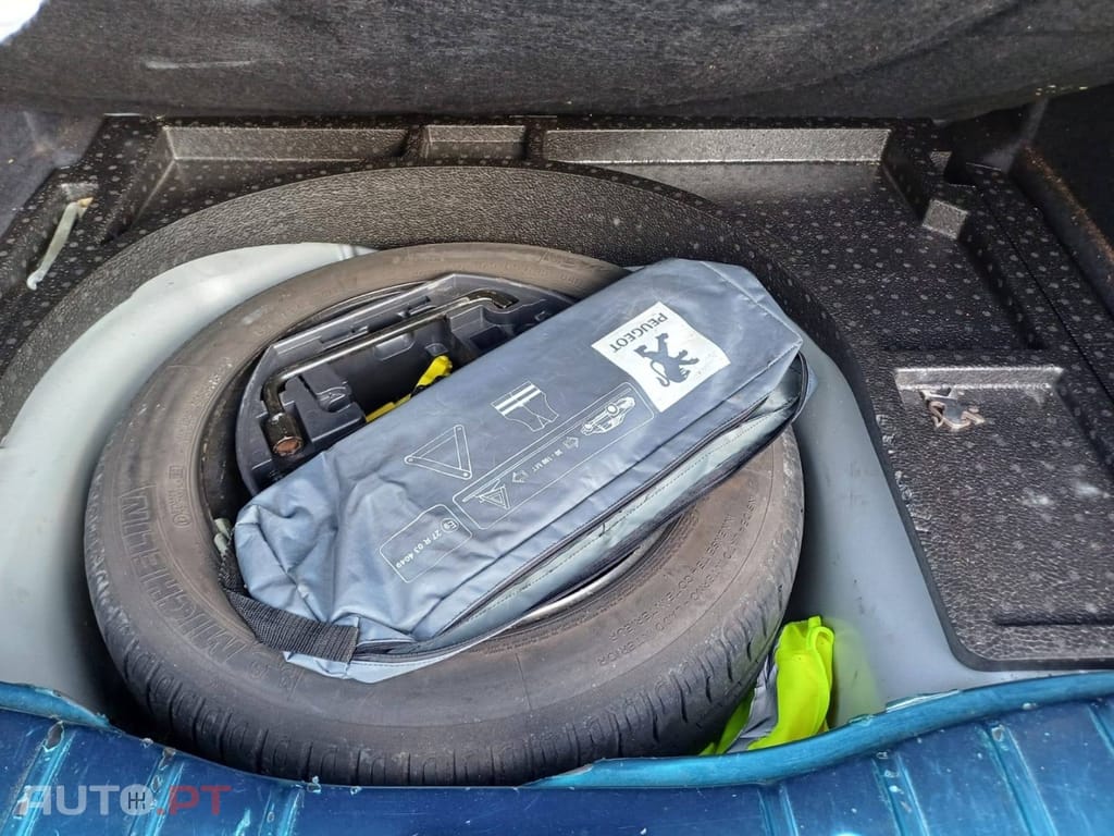 Peugeot 207 1.4 16V SE Sportium