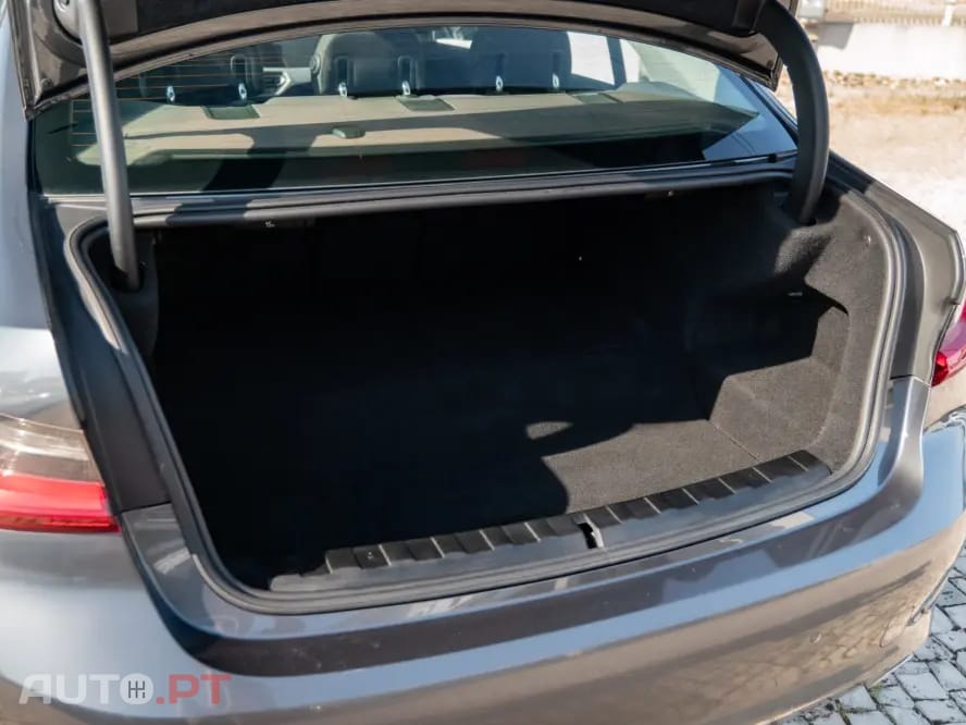 BMW 330 e Corporate Edition Auto