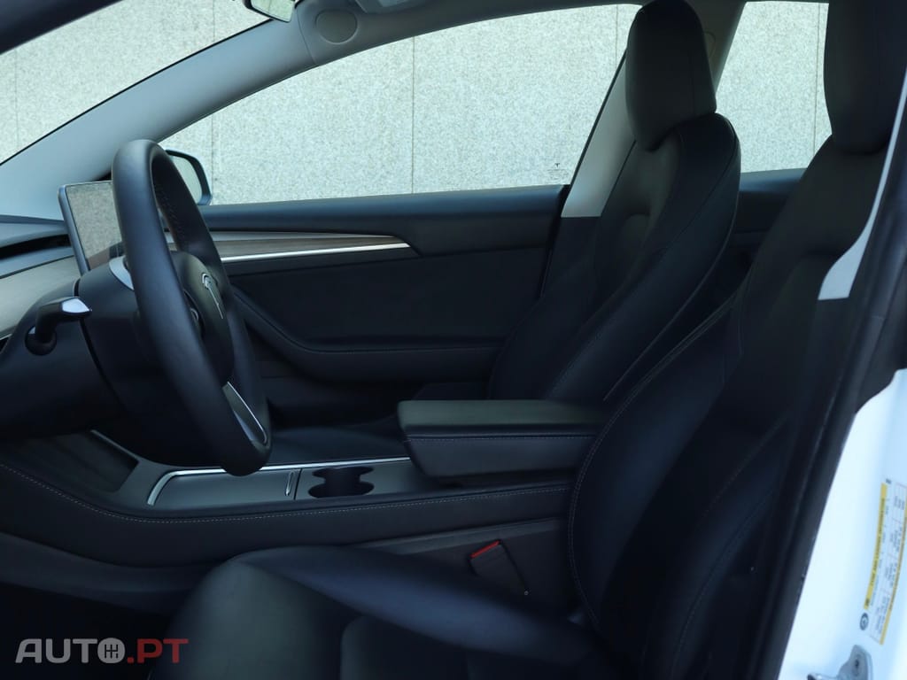 Tesla Model 3 Long-Range Dual Motor AWD