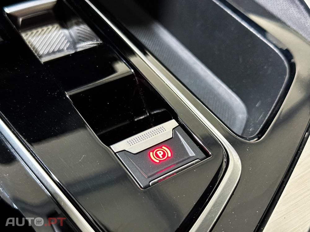 Peugeot 3008 1.6 Hybrid GT Pack e-EAT8