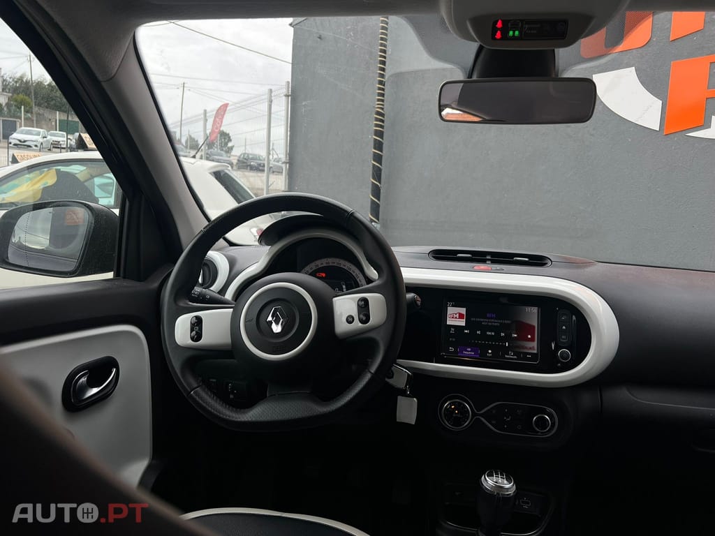 Renault Twingo 1.0 SCe Intens