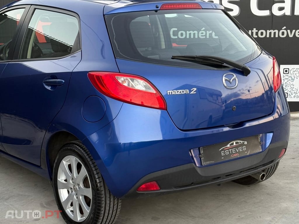 Mazda 2 1.3 MZR Navi Series — fotografia 9