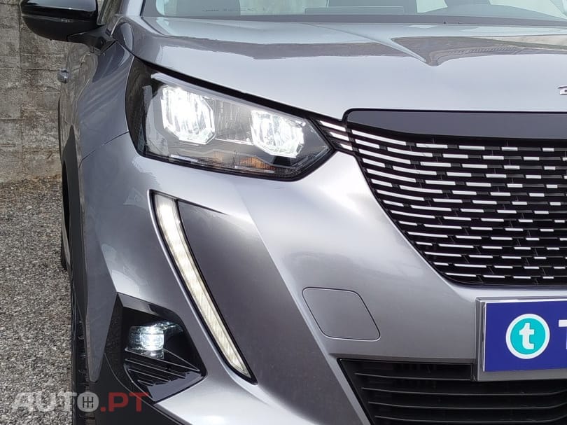 Peugeot 2008 1.2 PureTech Allure EAT8