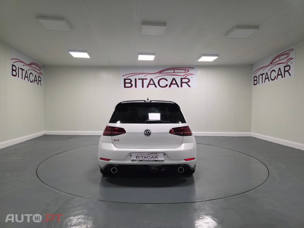 Volkswagen Golf 2.0 TSI GTI DSG Performance