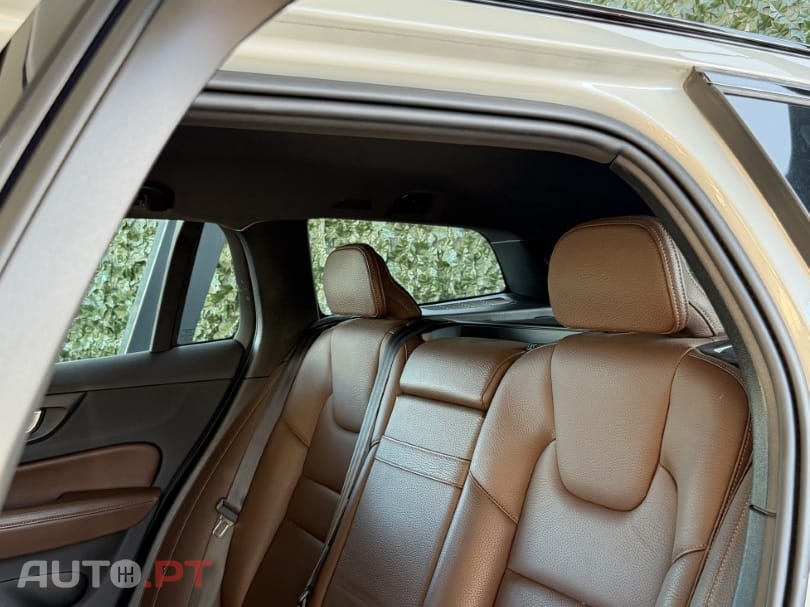 Volvo V60 2.0 T6 AWD TE R-Design