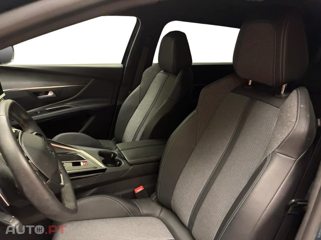 Peugeot 5008 Hybrid Allure Pack e-DCS6
