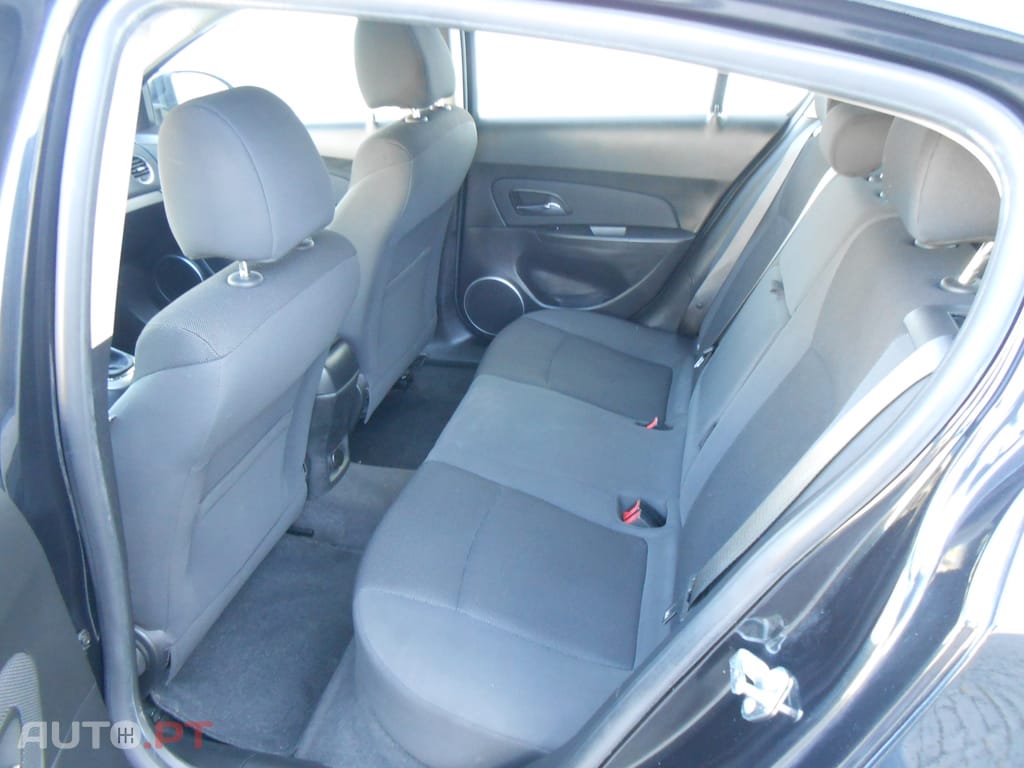 Chevrolet Cruze 1.6 I LT