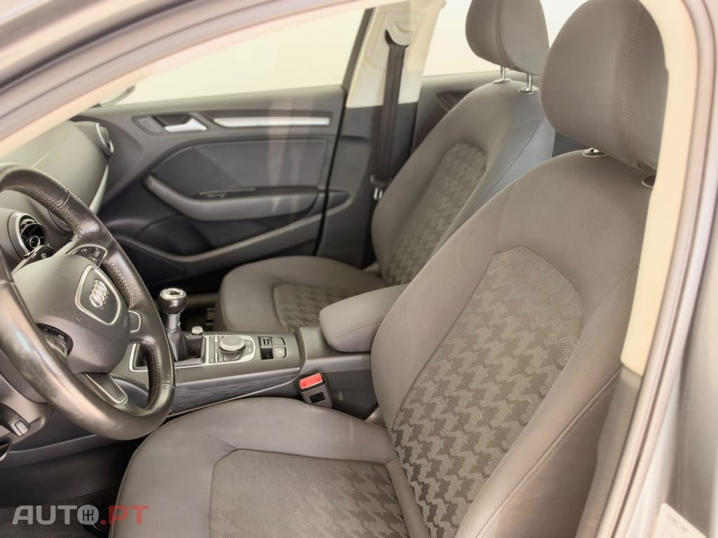 Audi A3 1.6 TDI Attraction