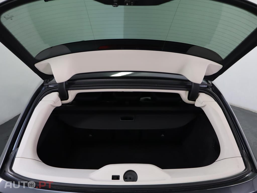BMW 330 e Auto Corporate Edition