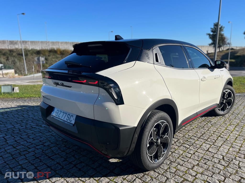 Alfa Romeo Junior Elletrica 50 kWh