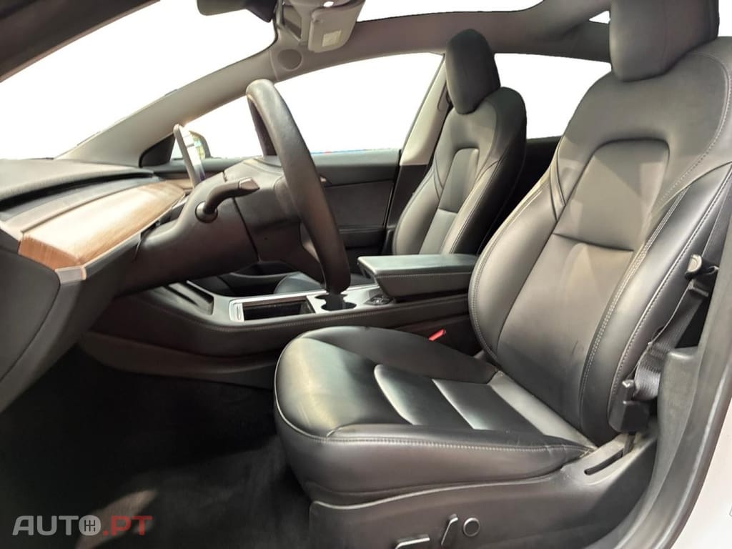 Tesla Model 3 Standard Range Plus RWD