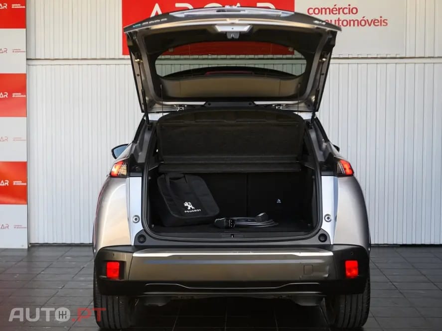 Peugeot E-2008 50 kWh GT Pack