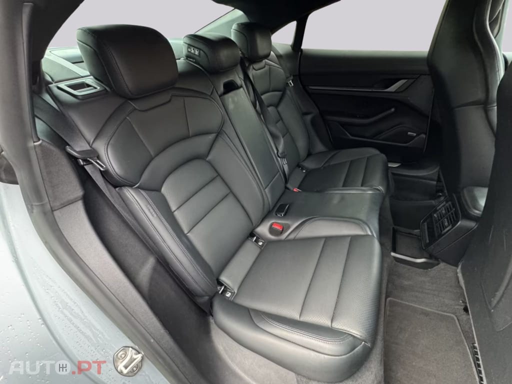 Porsche Taycan 4S I.V.A DEDUTIVEL 