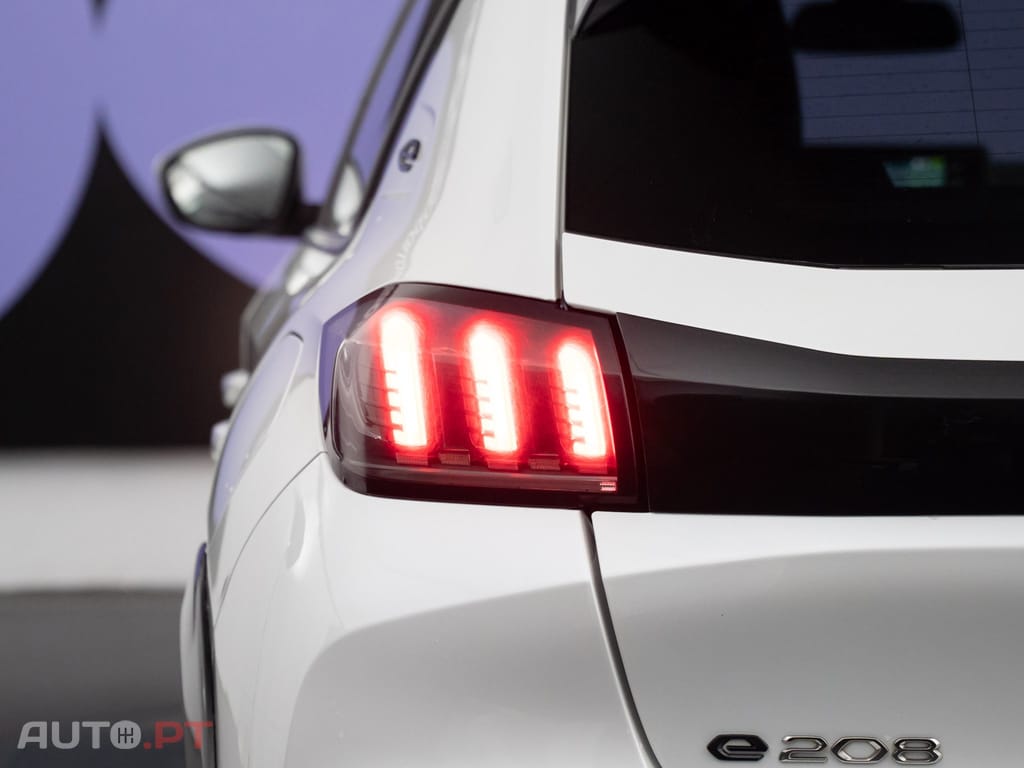 Peugeot E-208 50 kWh Allure