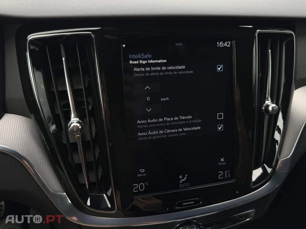 Volvo V60 2.0 D3 R-Design Geartronic