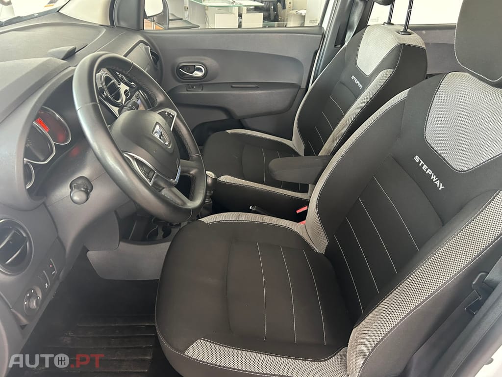 Dacia Lodgy 1.5 dCi Stepway 7L