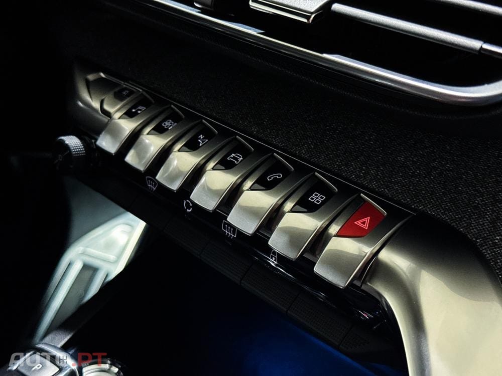 Peugeot 3008 1.6 PureTech GT EAT8