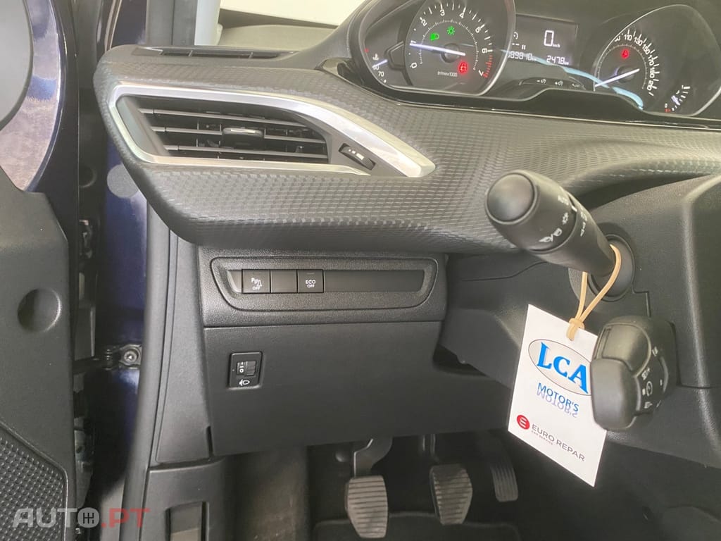 Peugeot 208 1.2 PureTech Signature