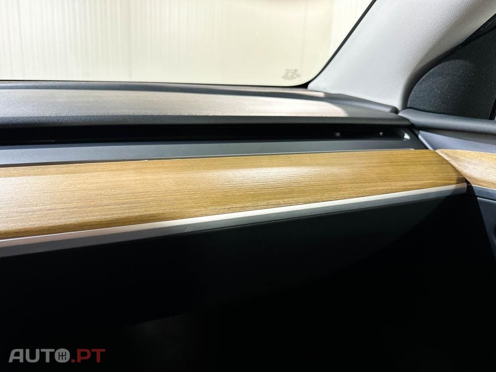Tesla Model Y Long Range Dual Motor AWD