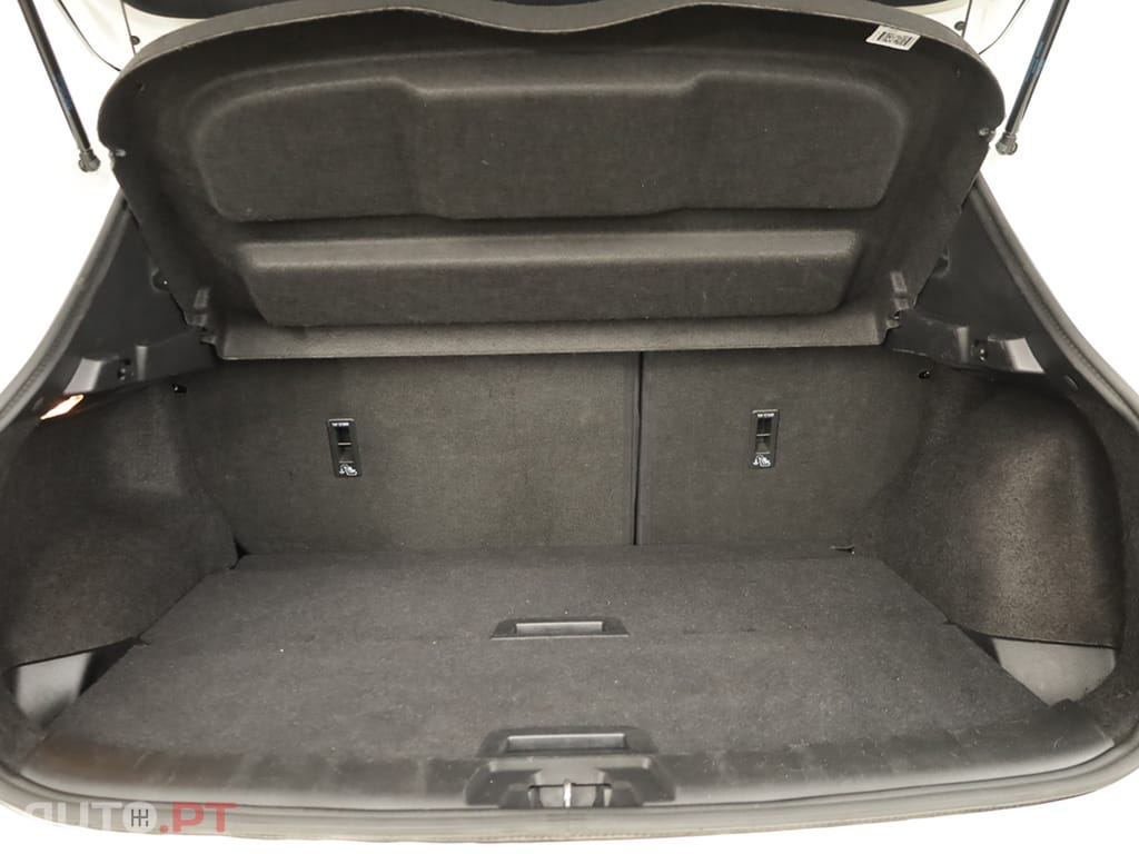 Nissan Qashqai Qashqai 1.3 DIG-T N-Connecta J18