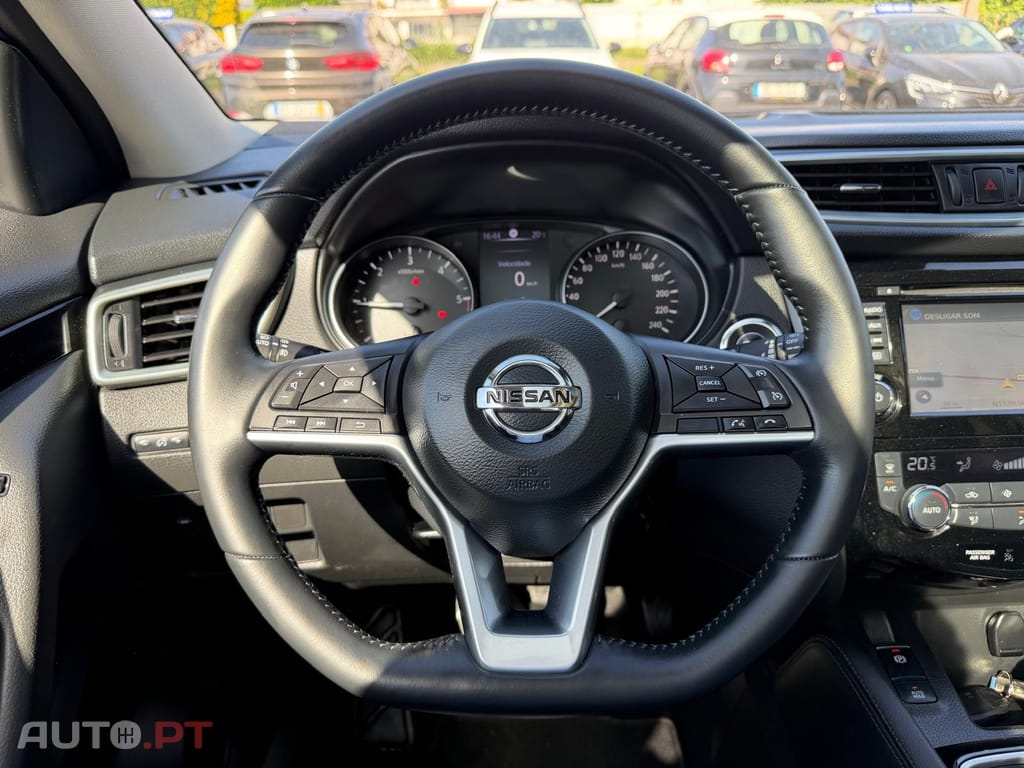 Nissan Qashqai 1.5 dCi N-Connecta J18