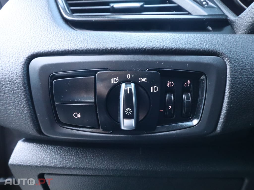 BMW 225 225xe Active Tourer advantage