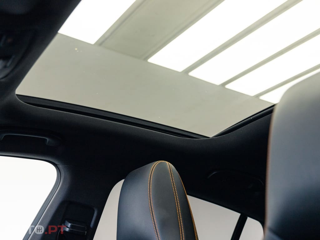 Mercedes-Benz CLA 200 (CDI) d Orange Art Edition
