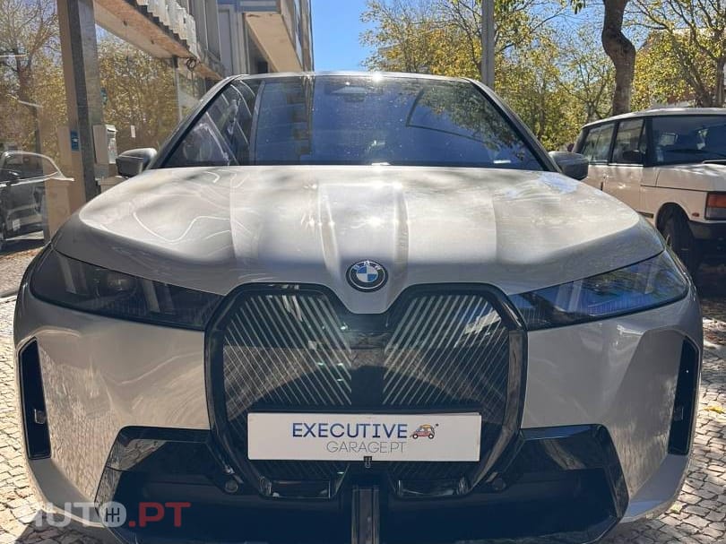 BMW iX xDrive 45 Pack Desportivo