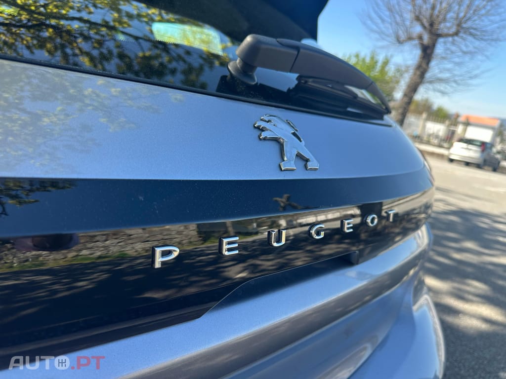 Peugeot 208 1.2 PureTech Allure Pack EAT8