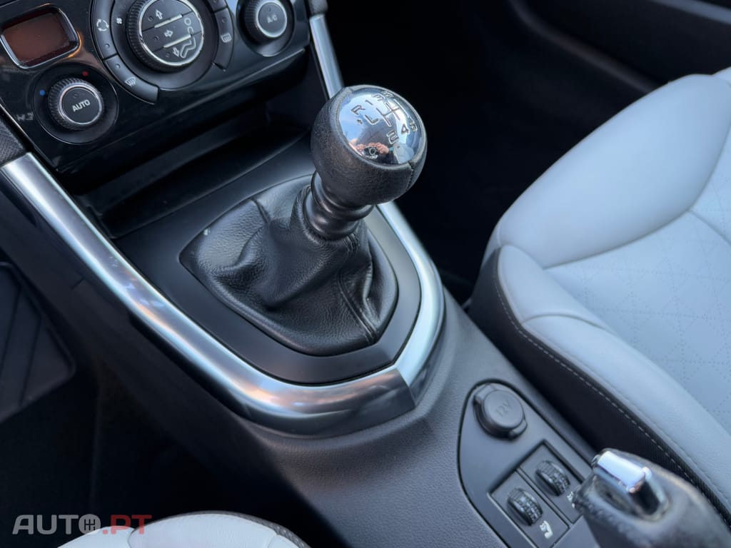 Peugeot 308 CC 2.0 HDi Roland Garros