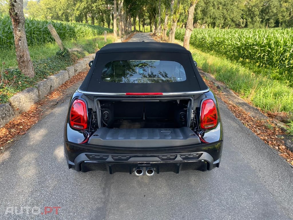 MINI John Cooper Works Plus Auto Desportiva