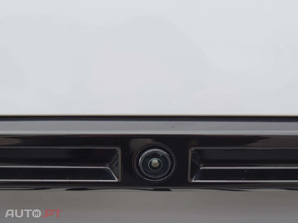 Peugeot E-2008 54 kWh Active EAT8