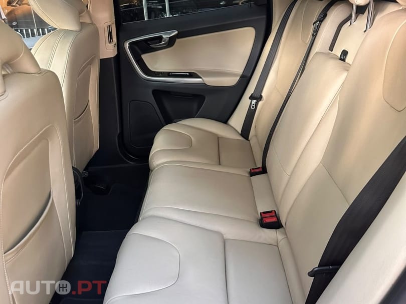 Volvo XC60 2.0 D3 Dynamic Edition Geartronic