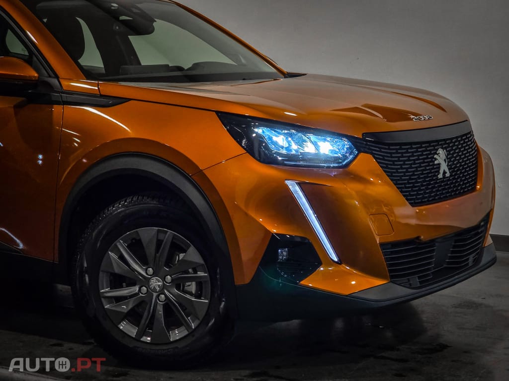 Peugeot 2008 1.2 PureTech Active Pack EAT8