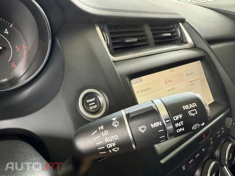 Jaguar E-Pace 2.0 i4D R-Dynamic S AWD Aut.