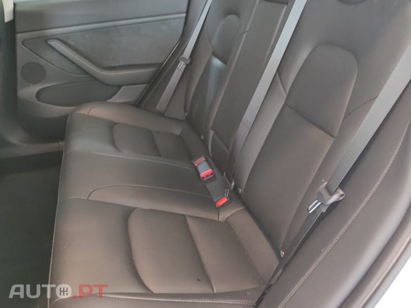 Tesla Model 3 Standard Range Plus RWD