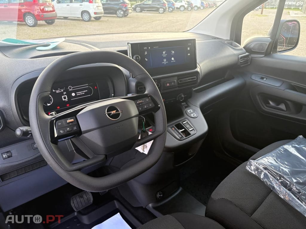 Opel Combo 1.5 Blue Hdi EAT6