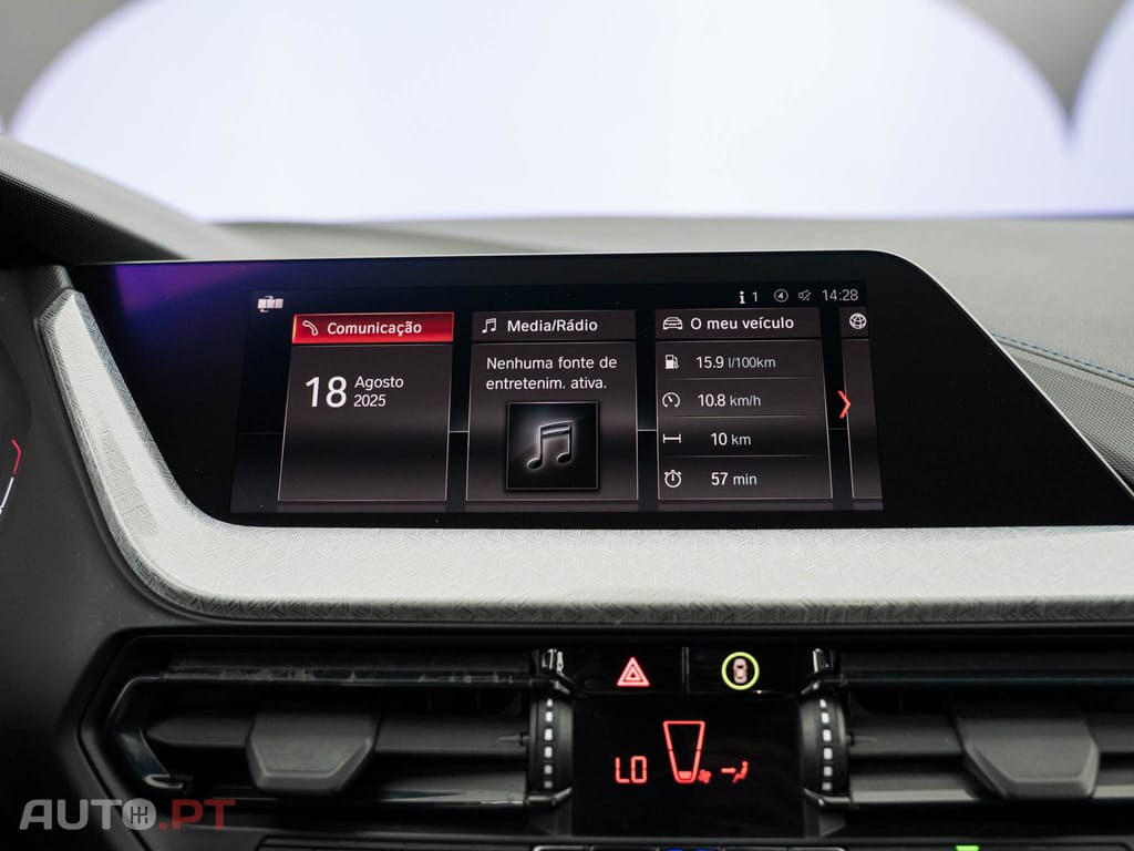 BMW 118 i Pack Desportivo M Auto