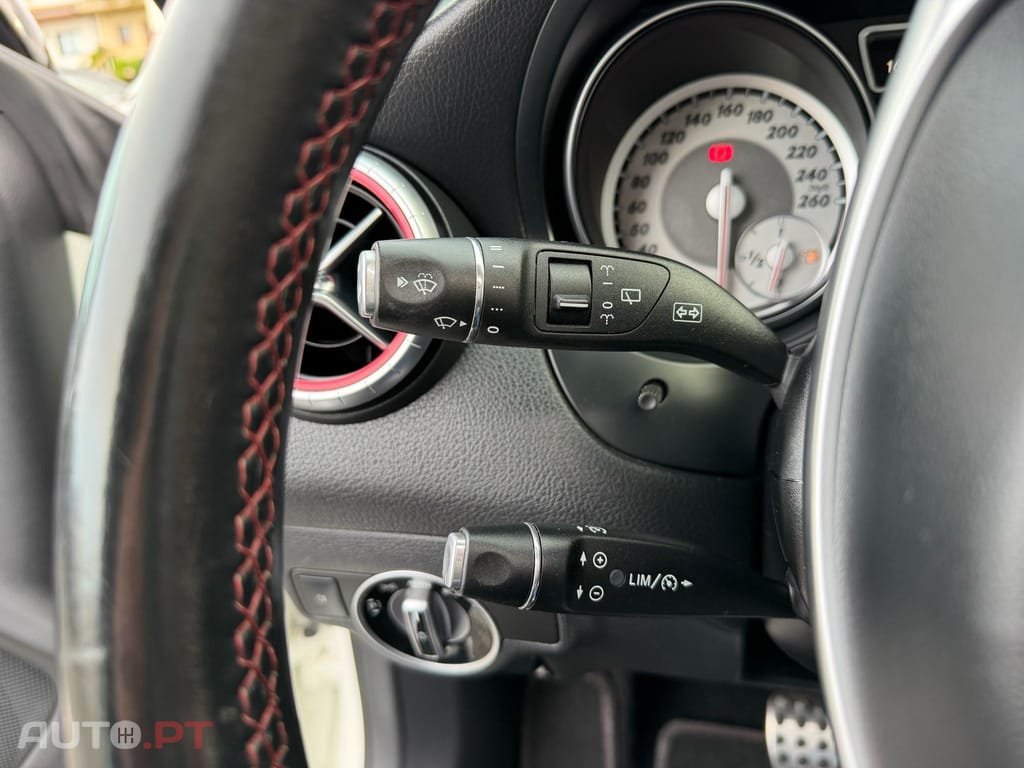 Mercedes-Benz CLA 220 d Shooting Brake AMG Line Aut.