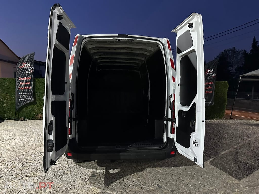 Renault Master 2.3 dCi L3H2