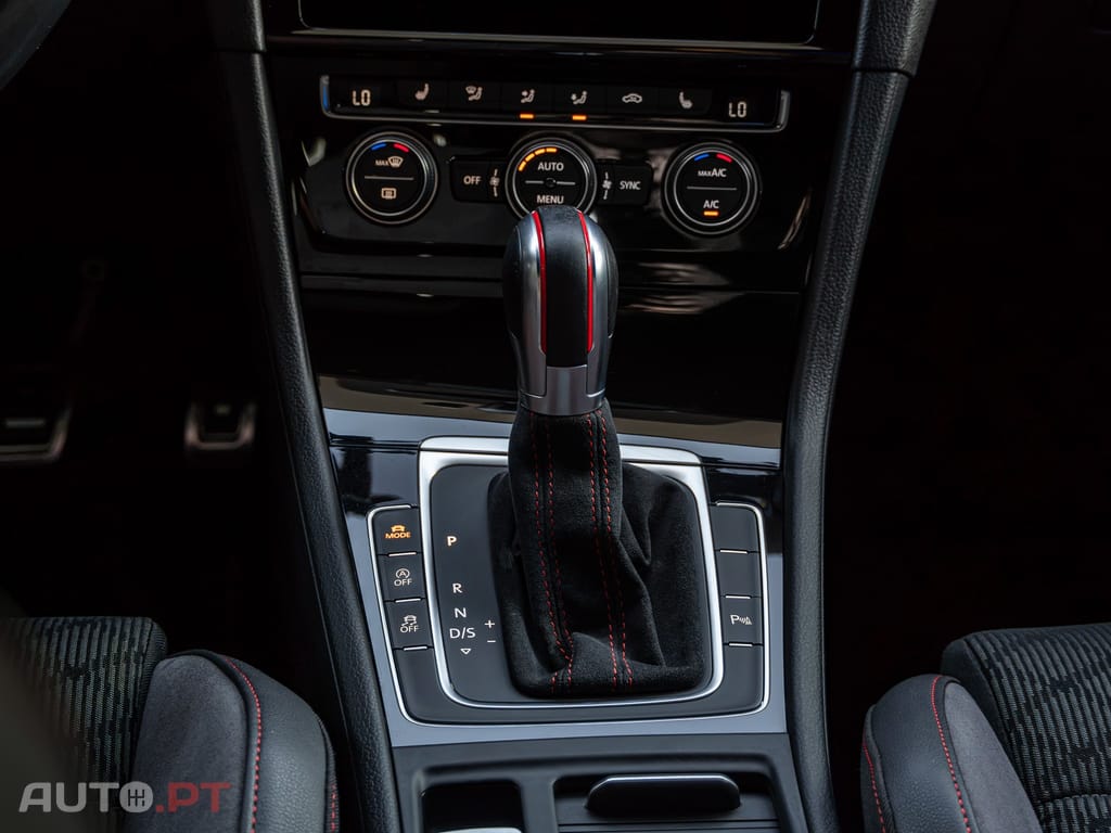 Volkswagen Golf 2.0 TSI TCR DSG