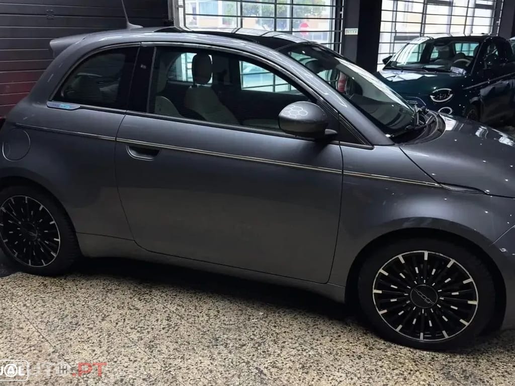 Fiat 500e 42kWh la Prima (by Bocelli)