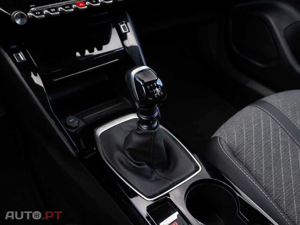 Peugeot 2008 1.2 PureTech Allure