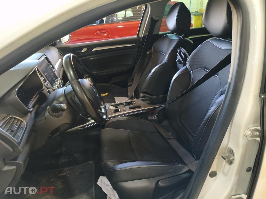 Renault Mégane Sport Tourer 1.6 E-Tech Plug-In Intens
