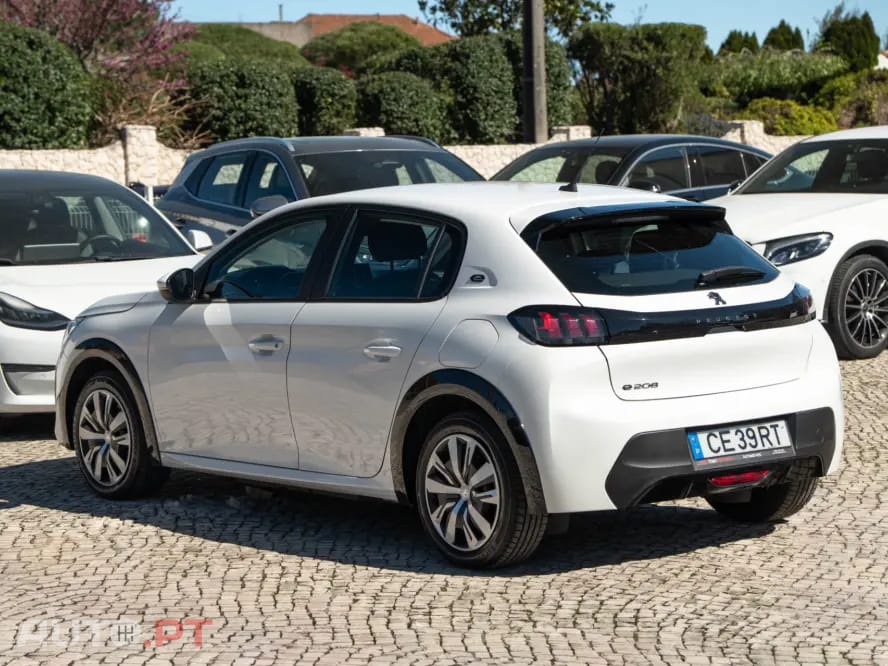 Peugeot E-208 50 kWh Active