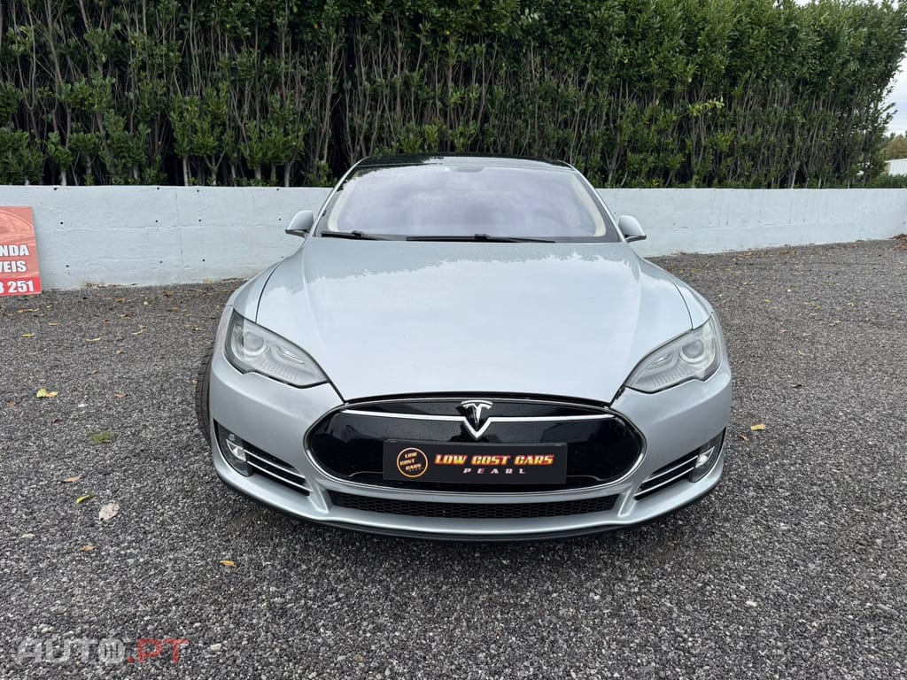 Tesla Model S 60D