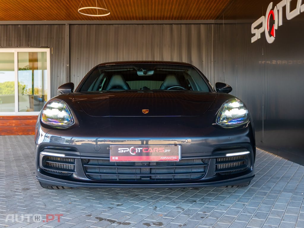 Porsche Panamera 4 E-Hybrid